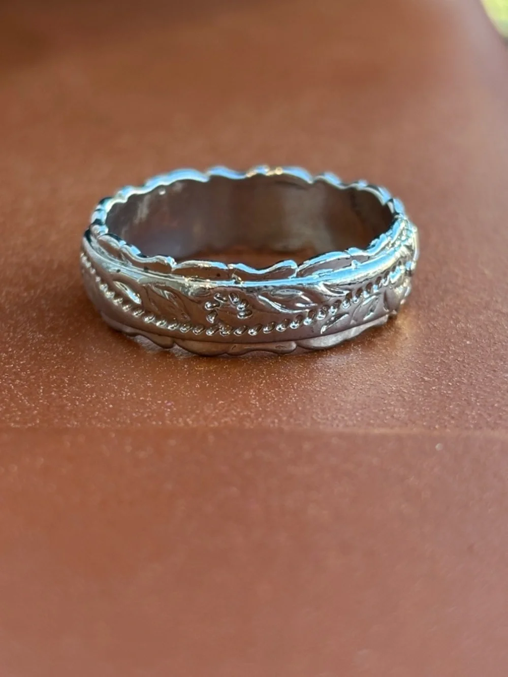 Silver stamped 925 Floral Band Ring - size 9 have 2 - Picture 2 of 5